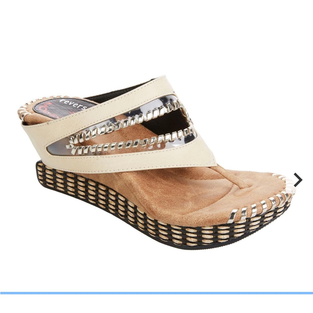 COPY - New with box. Reversible ( cream to black) Valencia Mid wedge 2 in 1